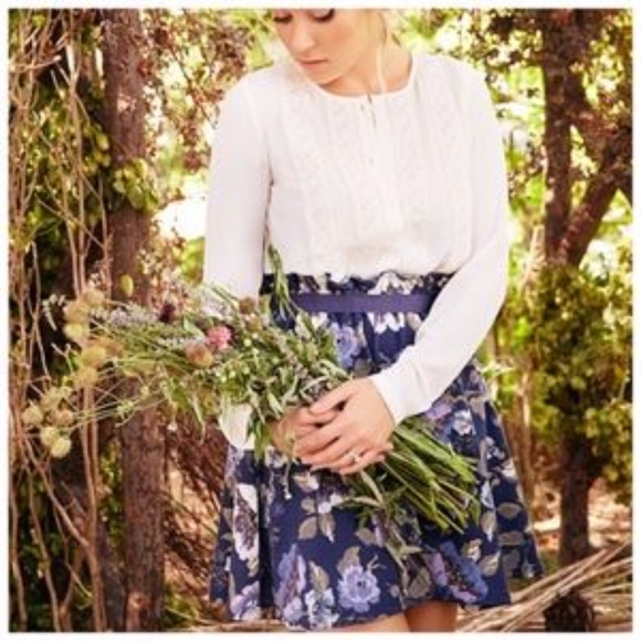 LC LAUREN CONRAD Skirt Textured Skater Circle Spandex Blue Floral Large - Picture 2 of 4